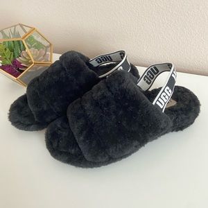 Ugg Fluff yeah slide slipper. Black, women’s 8.